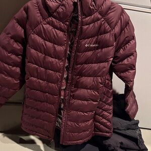 Columbia Women’s Puffer Jacket - Burgundy